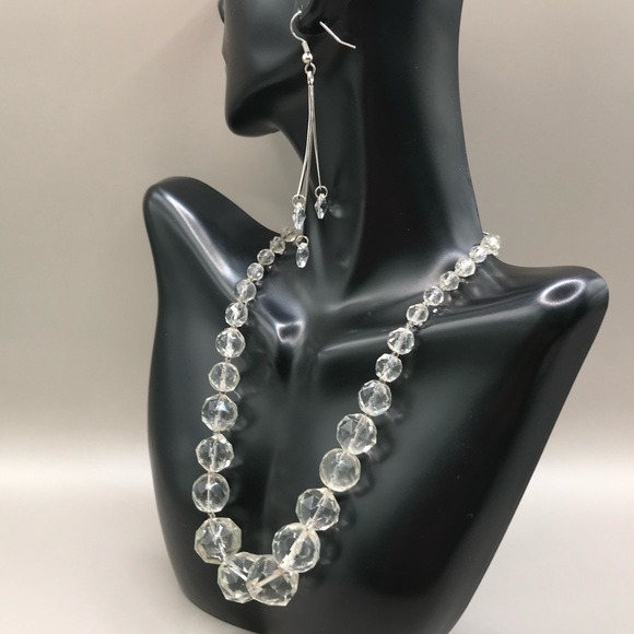 Vintage Faceted Graduated Glass Bead Necklace - Picture 3 of 9